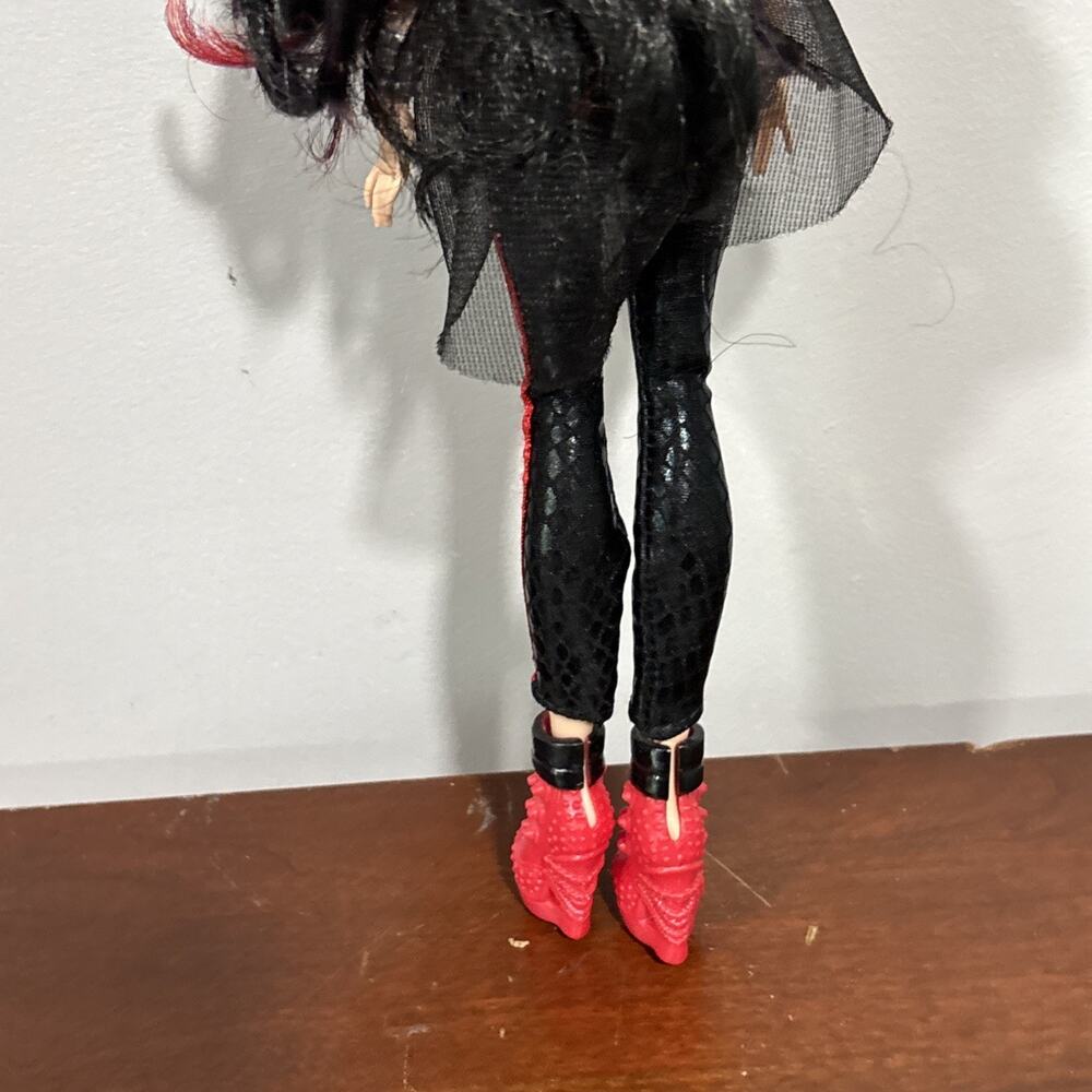 Ever After High Raven Queen School Spirit Mattel Doll - Picture 7 of 8